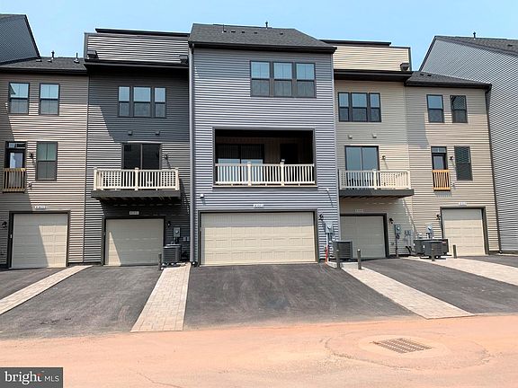 4th image of 43503 Apple Orchard Sq