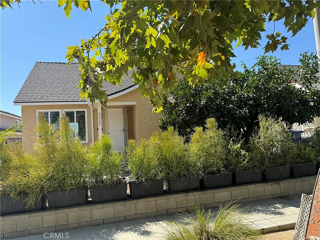 2 bed, 1037 sqft, $3,500 — Photo 1