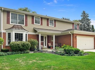 103 S Waverly Pl, Mount Prospect, IL 60056