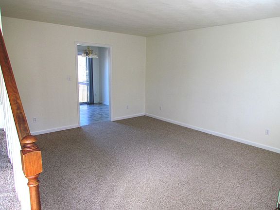 3rd image of 1728 Edgerton Ave SE