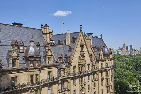 Sold by Christie's International Real Estate Group, LLC | media 9