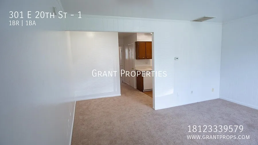 301 — Photo 3