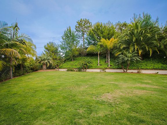 5th image of 1315 La Sobrina Ct