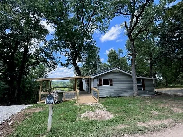 616 Misty Lake Dr — Photo 3