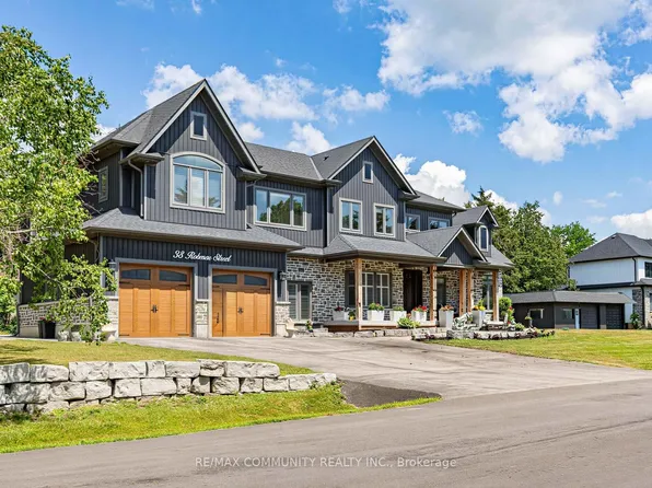 38 Robmar St E, Whitby, ON L1M 1T7