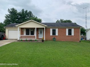 305 Green Fields Ln, Frankfort, KY 40601