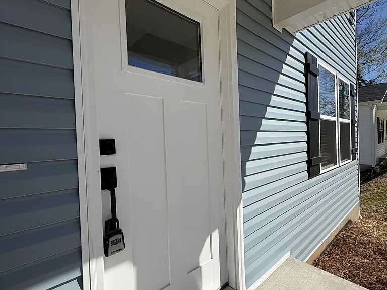 71 Woodsdale Pl SE — Photo 3