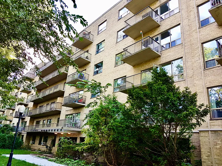 1603 Bathurst St — Photo 17