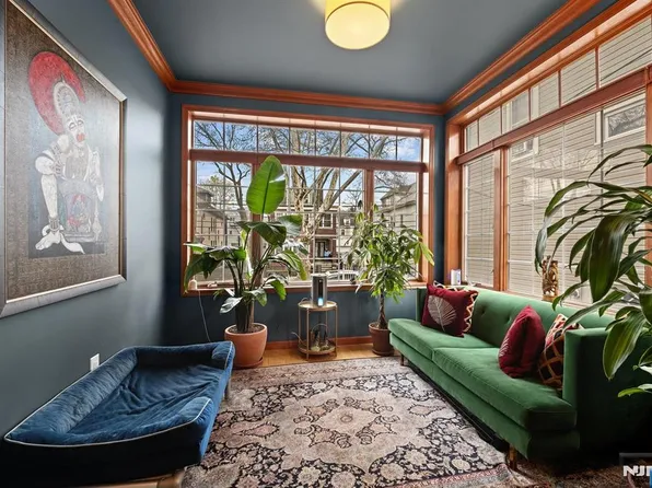 20 Reservoir Ave, Jersey City, NJ 07307