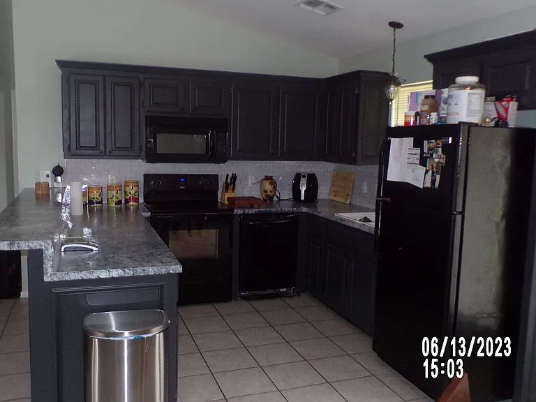 2420 SW 44th St — Photo 7
