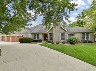 4N260 Woodland Trl W, Wayne, IL 60184