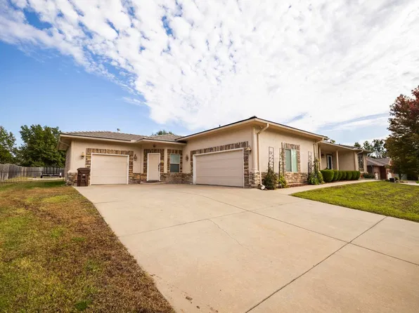 830 S Stagecoach St, Wichita, KS 67230