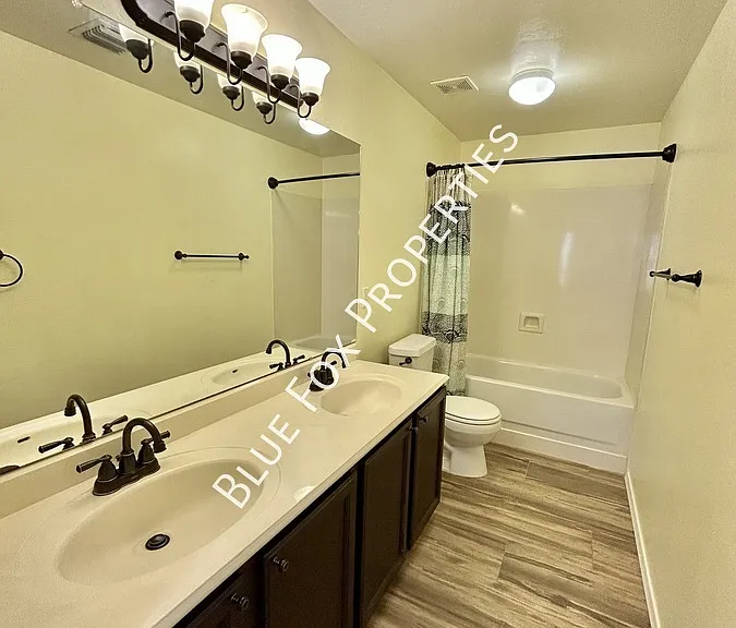 710 W Calle Alta Loma — Photo 26
