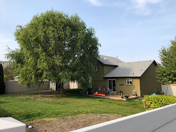 5th image of 23020 E Valleyway Ave