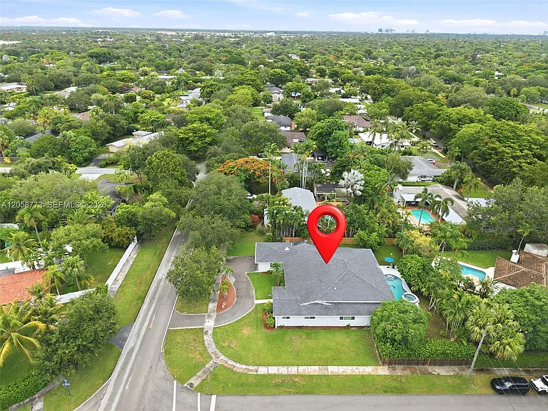 15845 SW 87th Ave — Photo 51