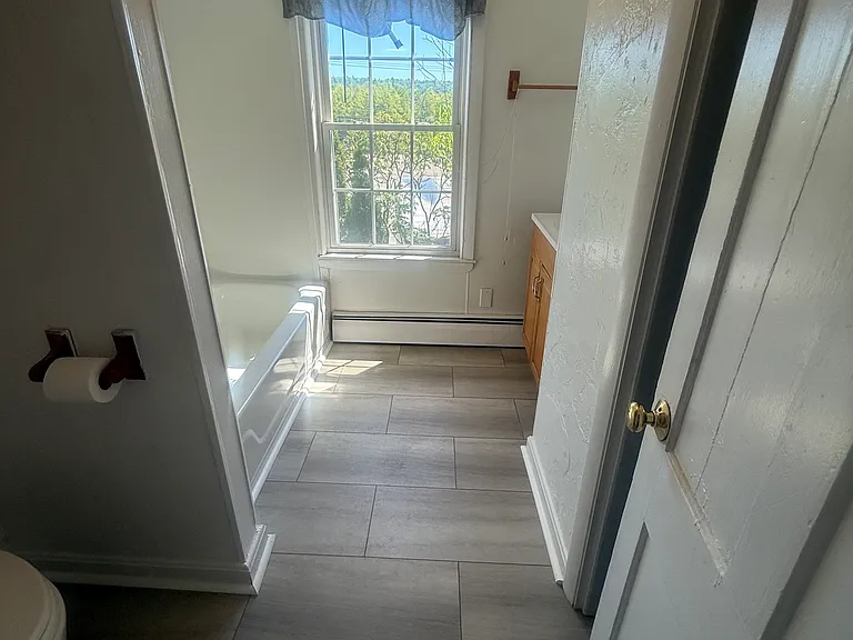 21 Plymouth St — Photo 6