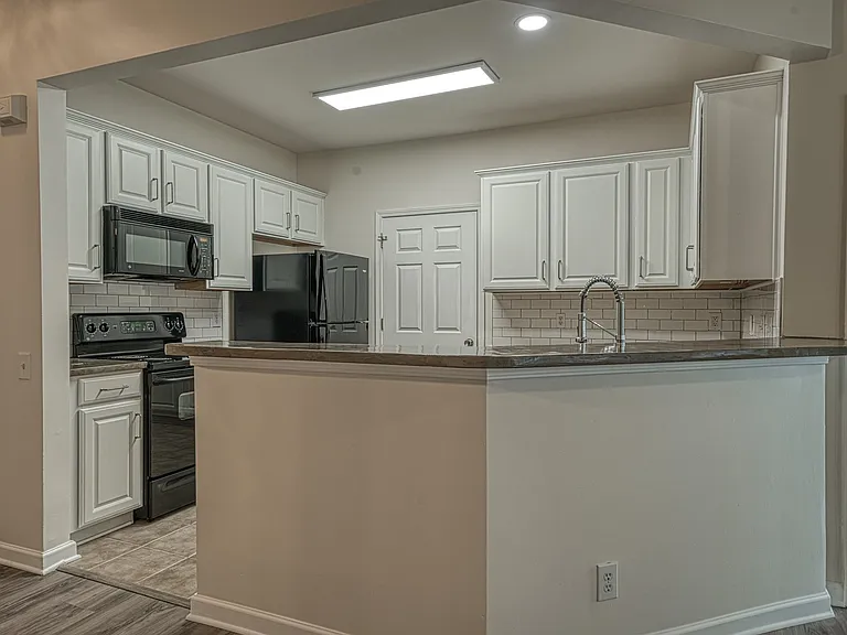 3246 Margellina Dr — Photo 32