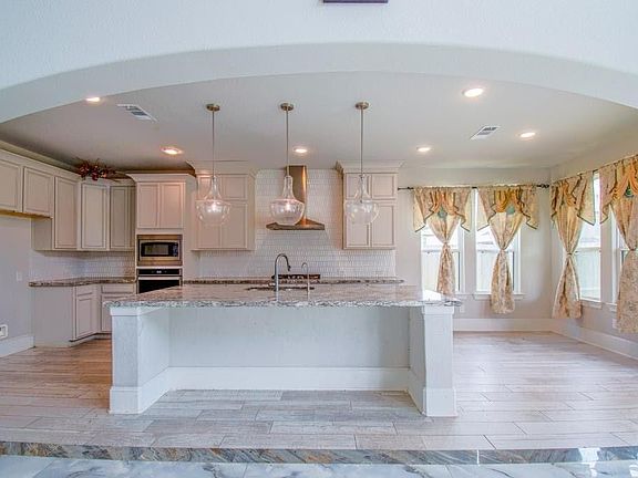 5th image of 3011 Cooper Hawk Ln