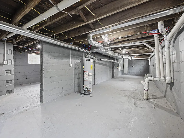 520 Smith St #1 — Photo 10
