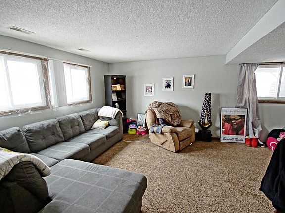 3rd image of 6209 64th Ave N