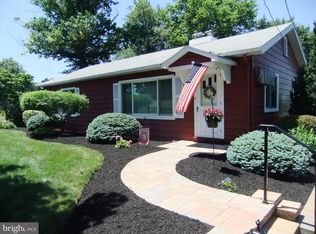 11 Forrest Rd, Telford, PA 18969