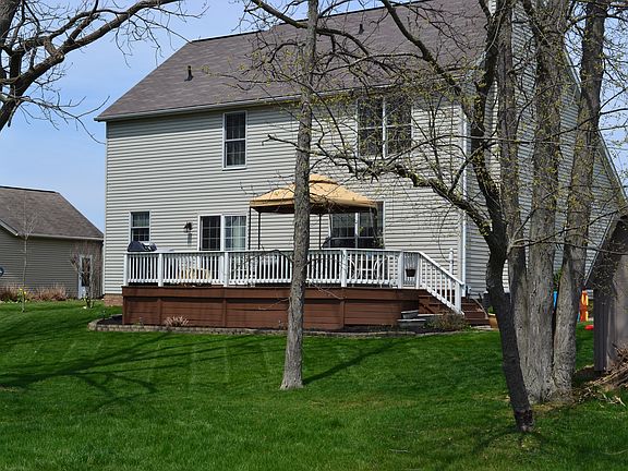 4th image of 235 Pine Needle Dr