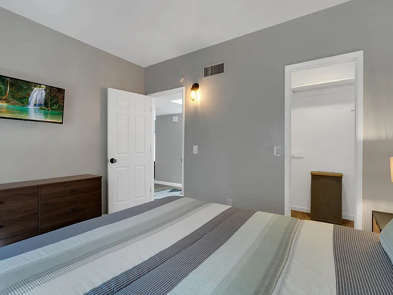 2881 E Weymouth Cir — Photo 22
