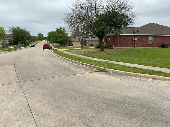 4th image of 3501 Potomac Dr