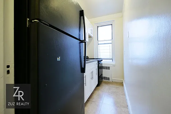 Rented by Zuz Realty | media 8