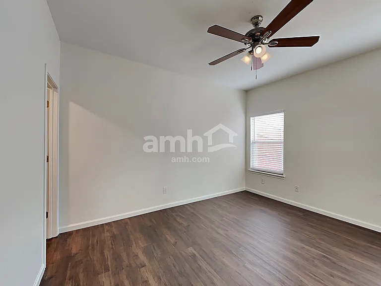 73 N Highland Dr — Photo 10