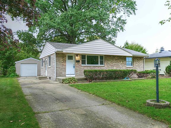 3rd image of 1317 Chimes Blvd