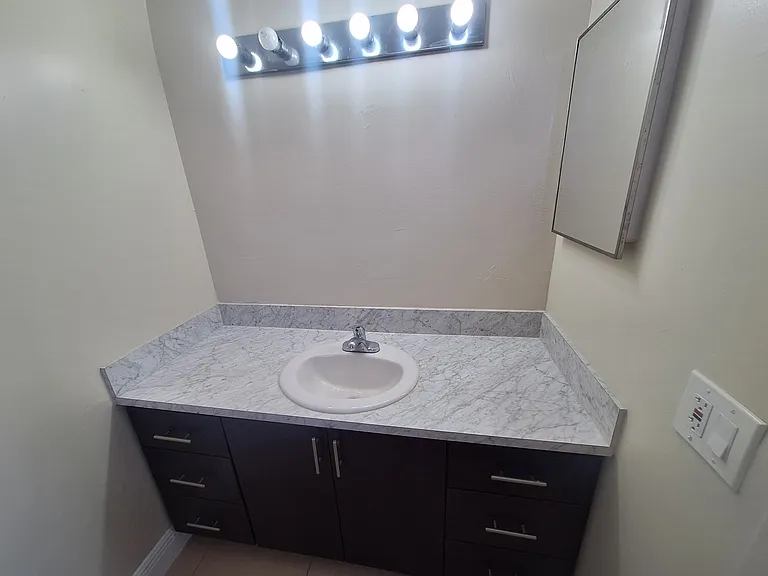 2730 W 61st Pl #201 — Photo 11