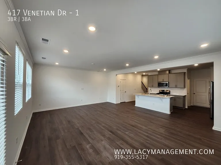 417 Venetian Dr #1 — Photo 3
