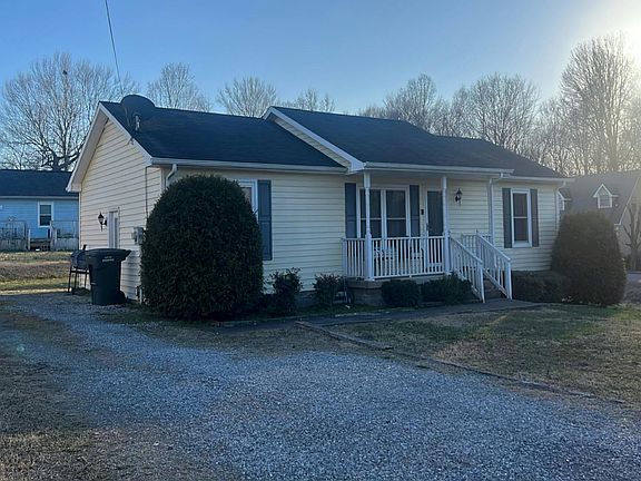 3rd image of 326 Pitt Ln