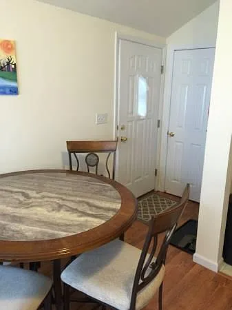 1 bed, 500 sqft, $2,500 — Photo 3