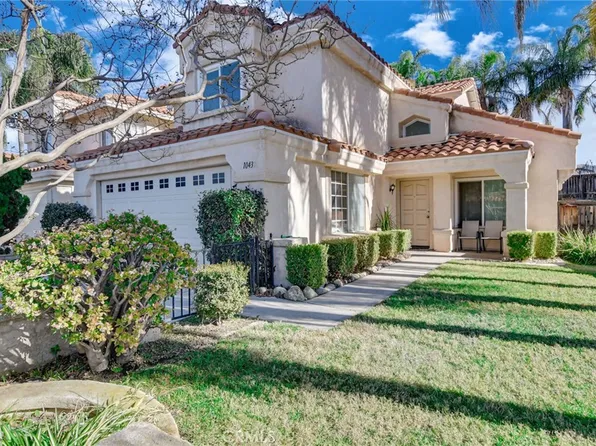 10437 Sandstone Ct, Mentone, CA 92359