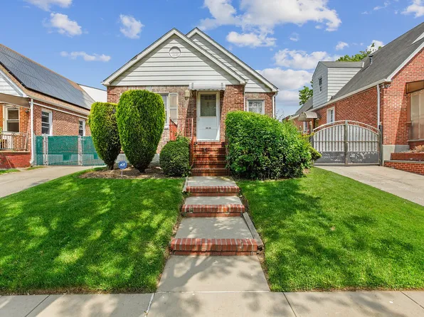 6945 183rd St, Flushing, NY 11365