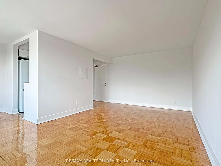 1545 Bathurst St #308 — Photo 2