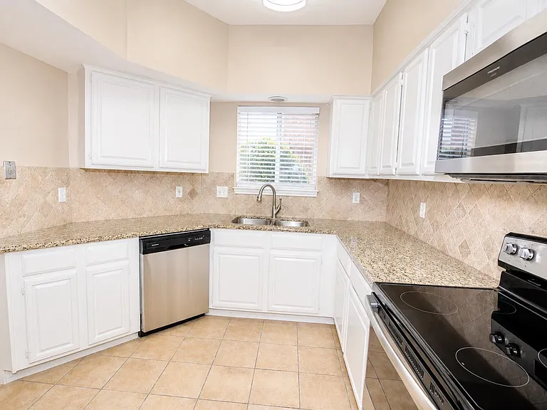 5916 Woodway Place Ct — Photo 5