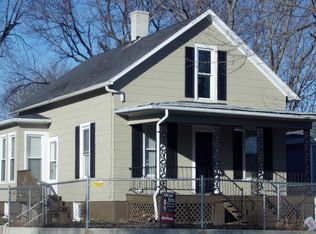 107 S Morris Ave, Bloomington, IL