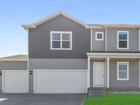136 8th Ave NE, Altoona, IA 50009