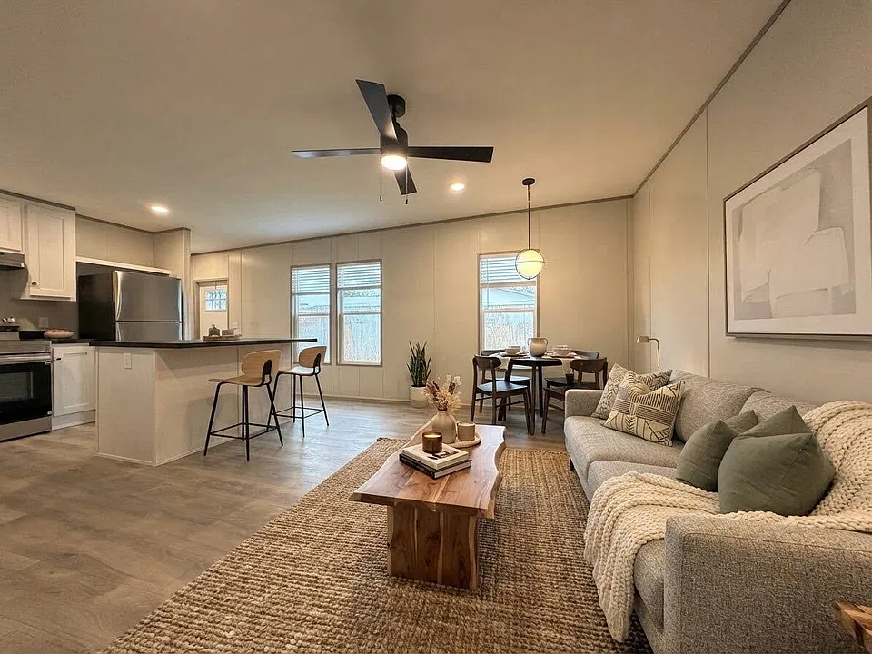 709 N Collins Fwy #124