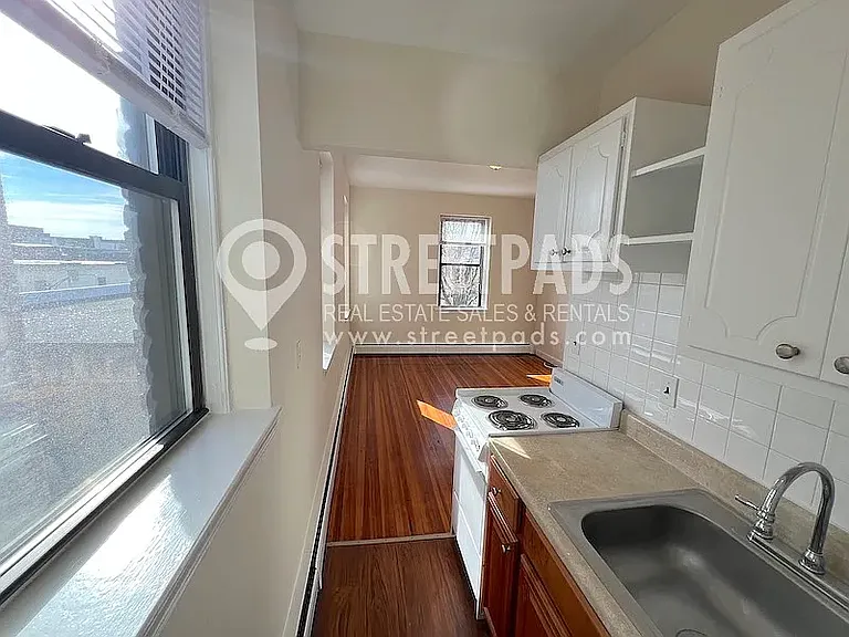 62 Brighton Ave #409 — Photo 7