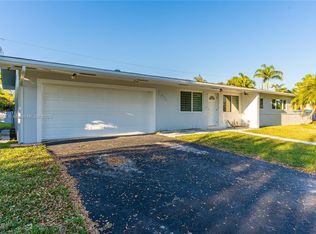 9375 SW 181st St, Palmetto Bay, FL 33157