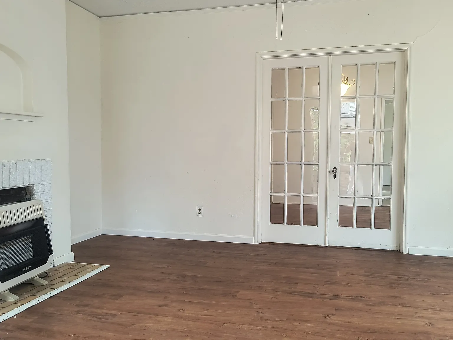 101/103 W. 17th Ave. - 101 — Photo 2
