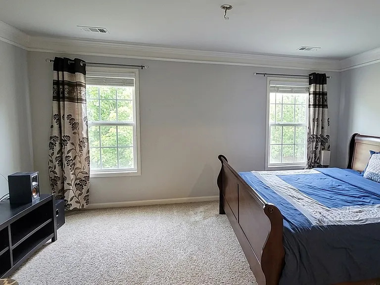 4358 Mantova Dr — Photo 12