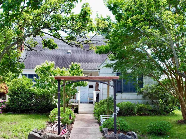 211 W Seaspray Rd, Ocean City, NJ 08226