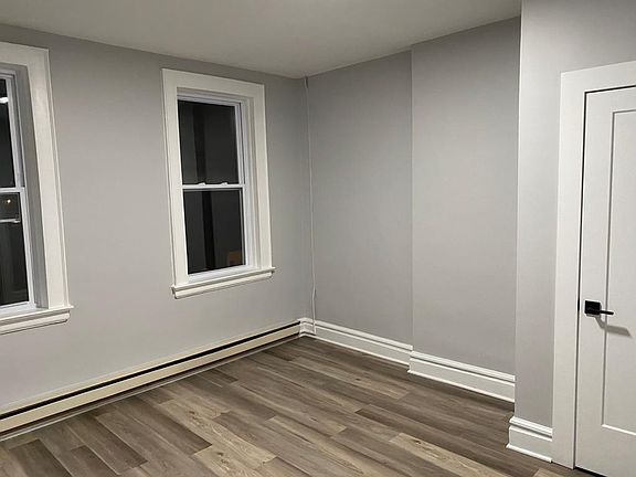 4th image of 77 Ashland Ave #2