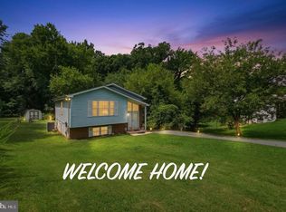 5121 S South Barnaby Rd, Temple Hills, MD 20748