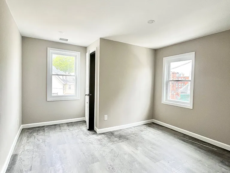 16 Long Ave #1 — Photo 9